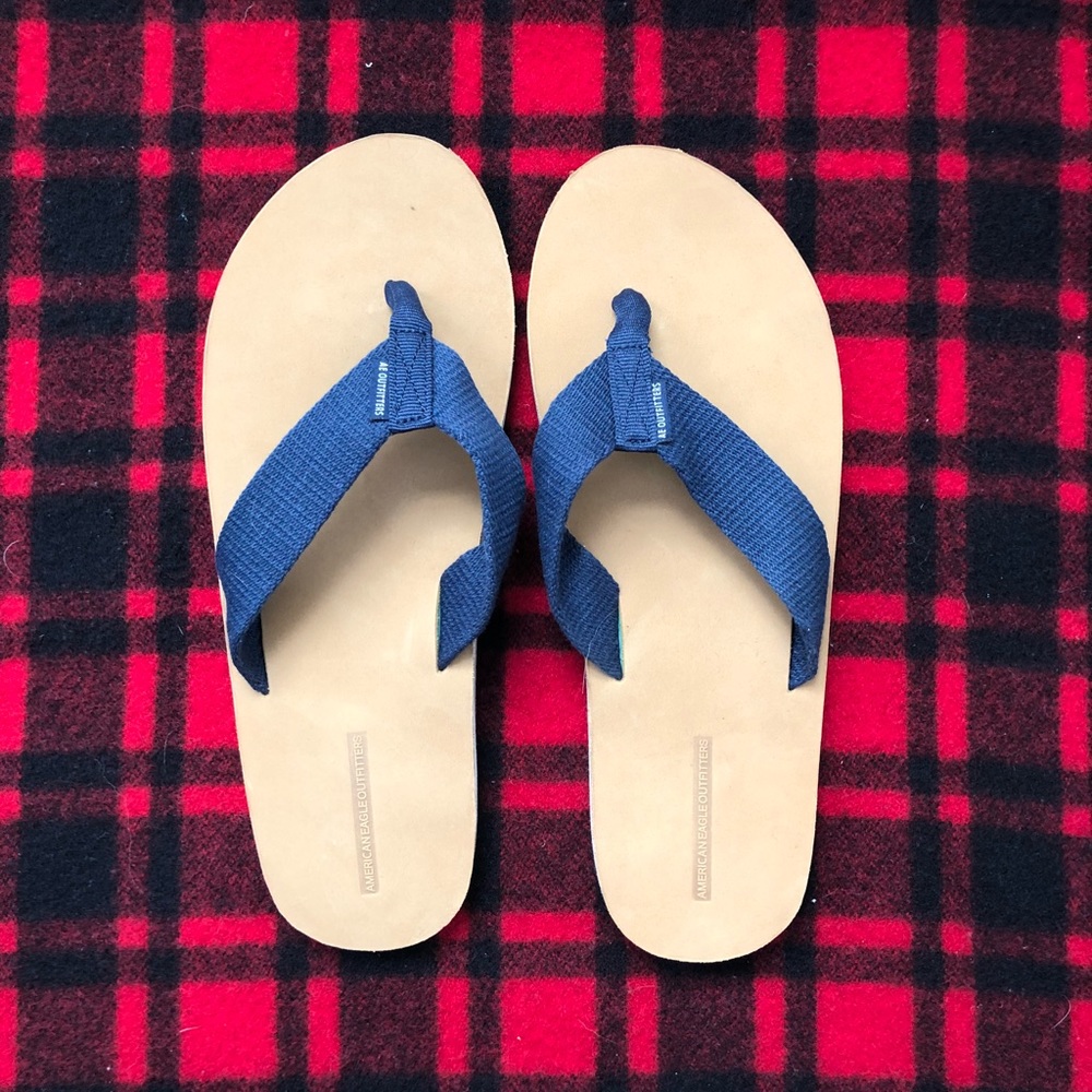 American Eagle Flip Flops